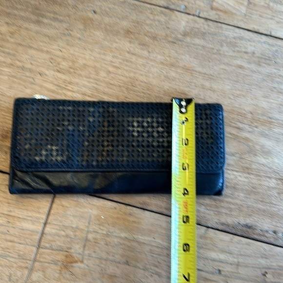 HOBO Black Leather Large Wallet with Keychain – Good Condition - Picture 8 of 11